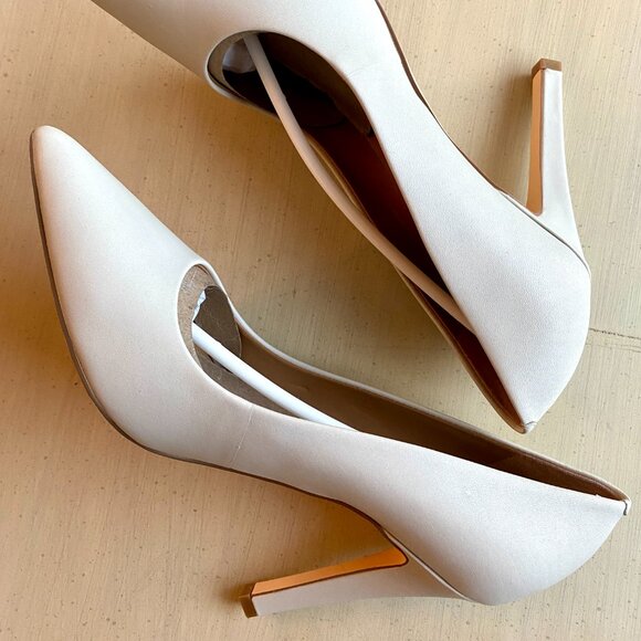 Calvin Klein Women Brady 4" Stiletto Heel Leather Pumps Light Grey Size 8.5 NWOT - Picture 2 of 14